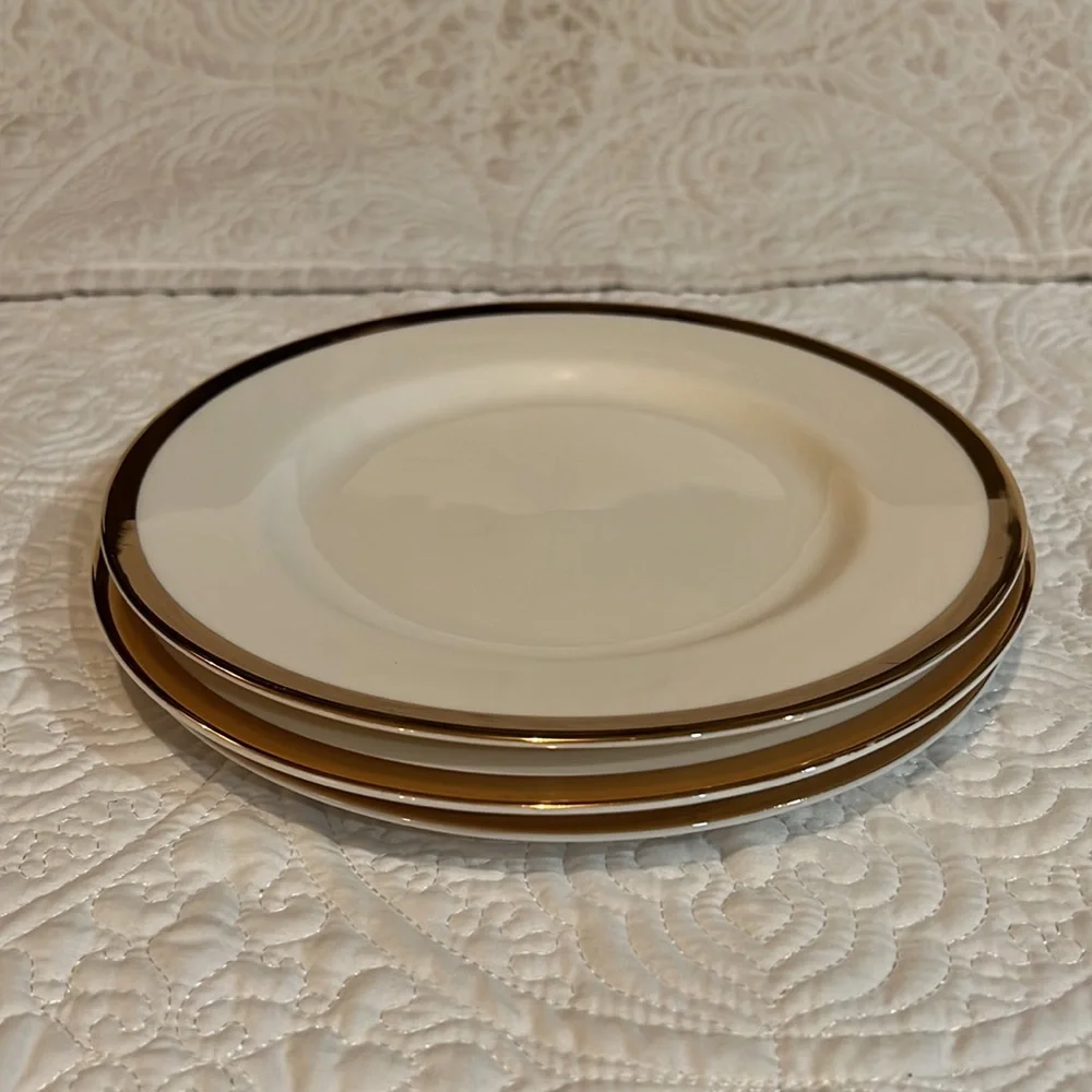 Pier 1 porcelain plates, set‎ of 17